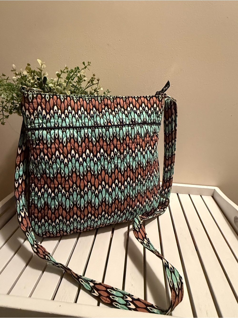 Vera Bradley Retired Sierra Stream Crossbody Handbag EUC - Picture 3 of 9